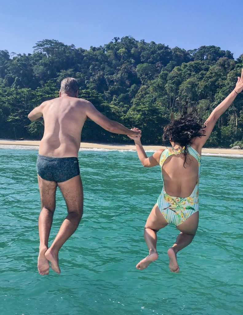 Praia de Amendoeiras - Ilha da Gipoia - Angra dos Reis  3