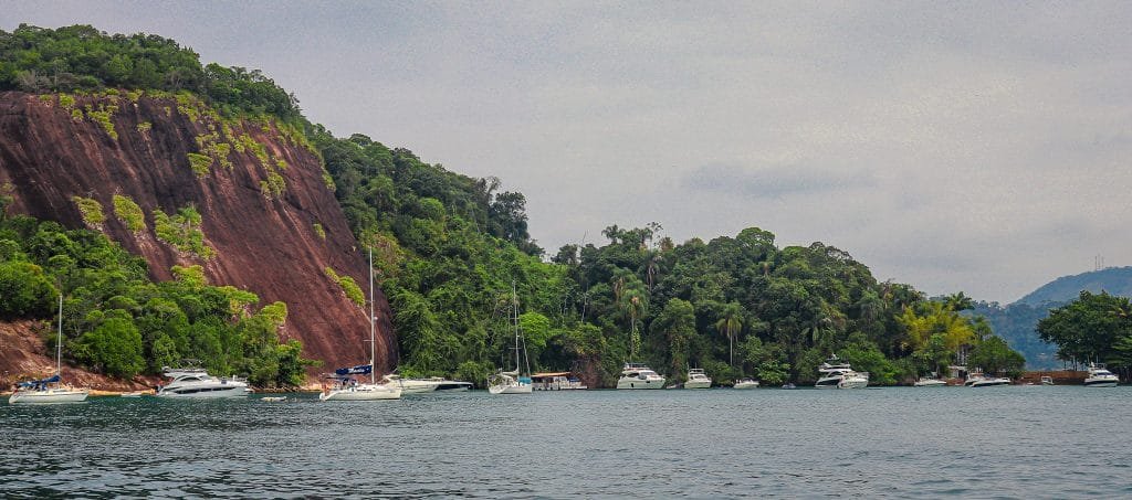 Praia e Ilha Itanhangá - Angra dos Reis