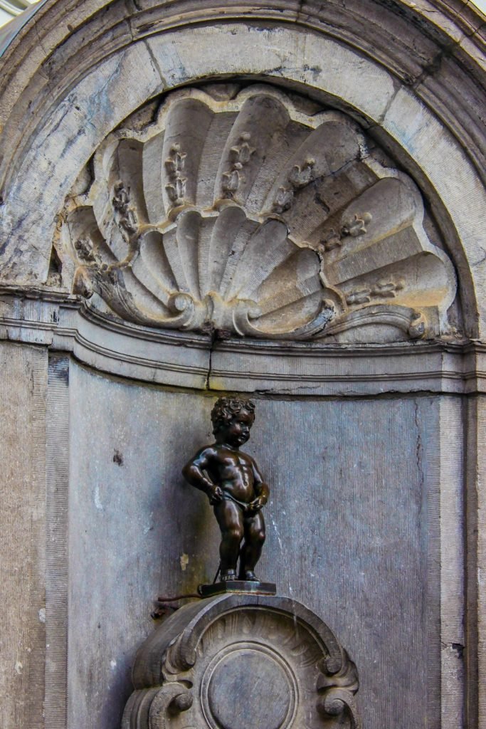 Manneken Pis - Bruxelas - Casal Giramundo