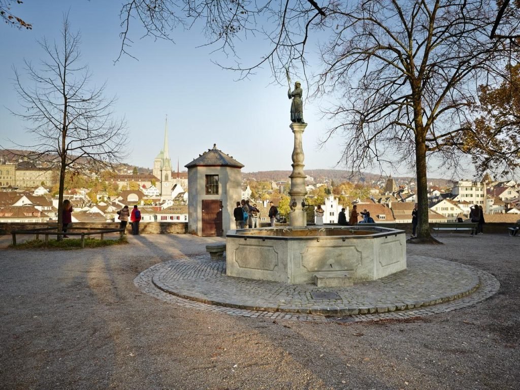 Lindenhof 3 (public domain)