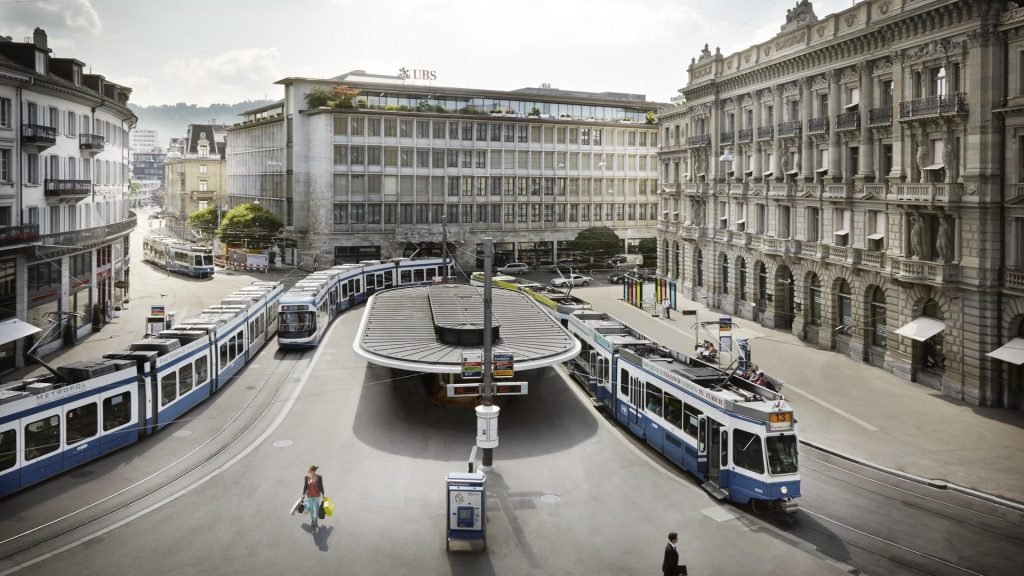 Paradeplatz 2