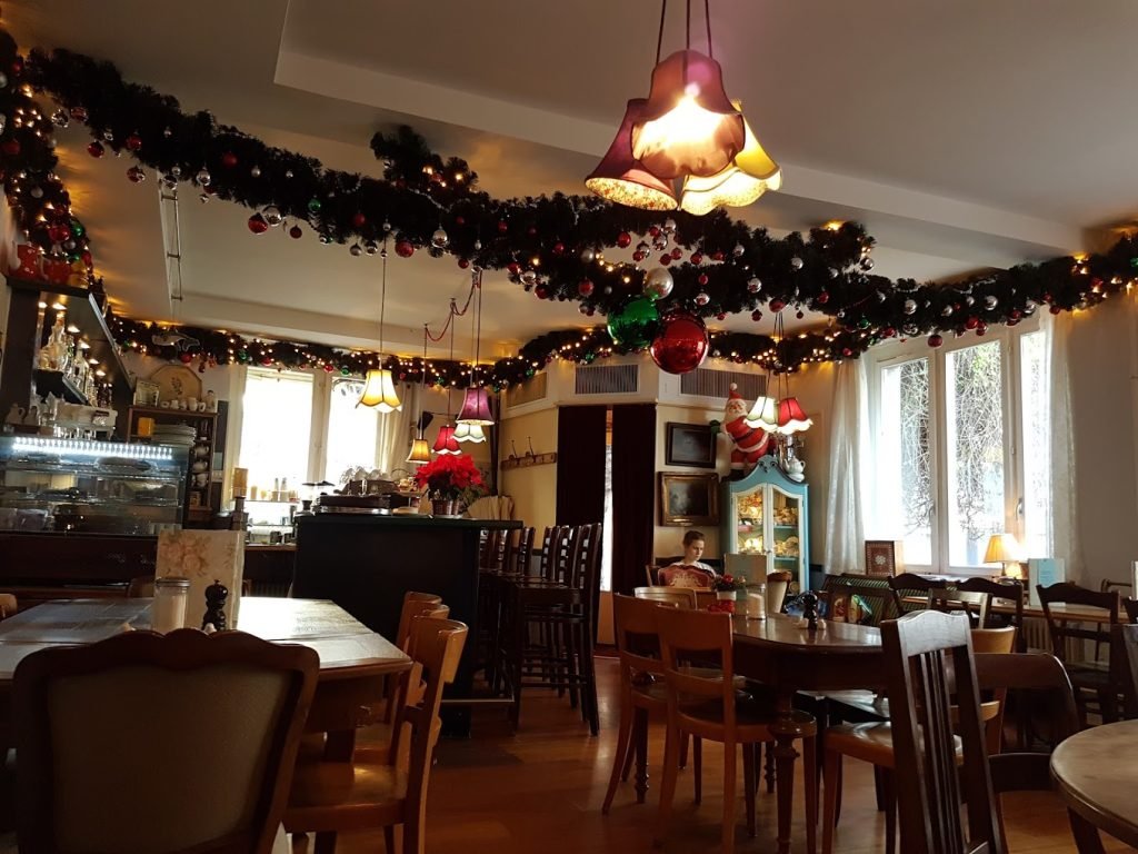 Restaurante Kafi Dihei - Zurich 4